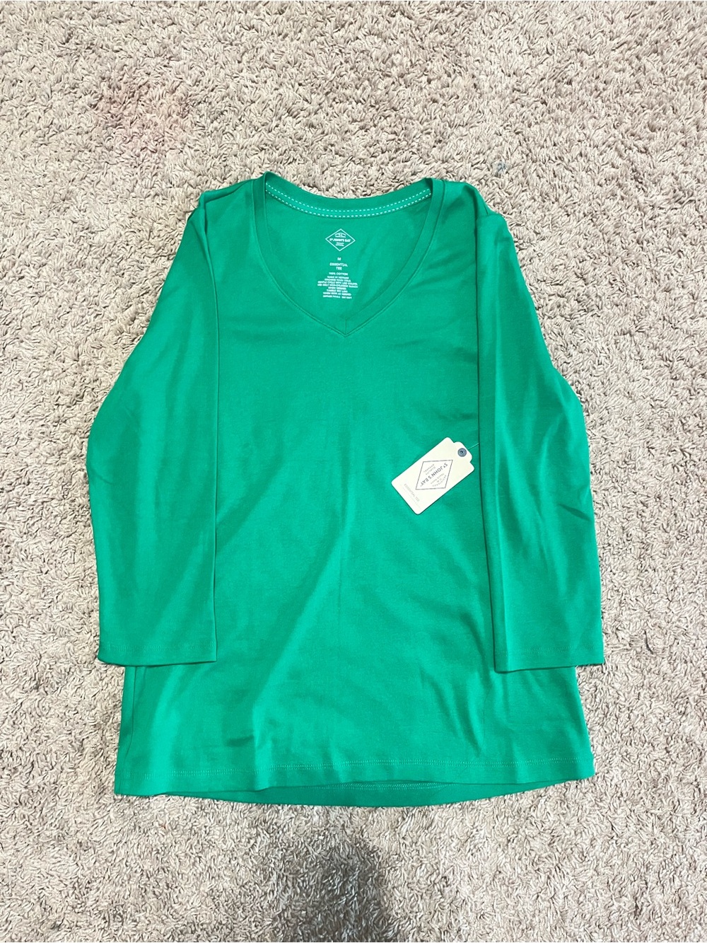 NWT St John's Bay Essential Tee Long Sleeve V Neck Green Petite Medium